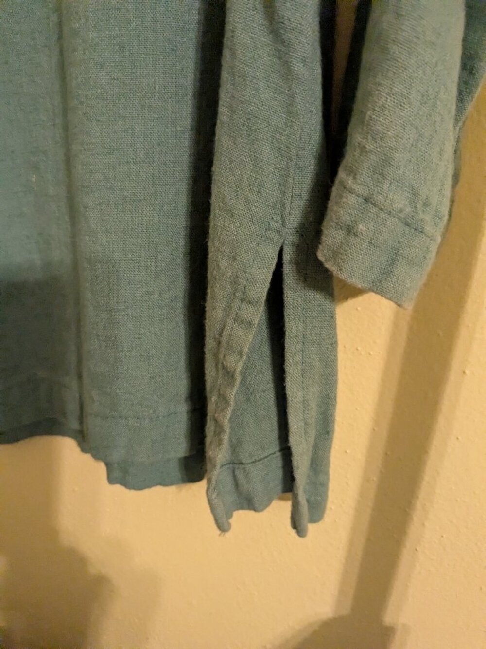 Comfy pullover top. - Picture 4 of 7